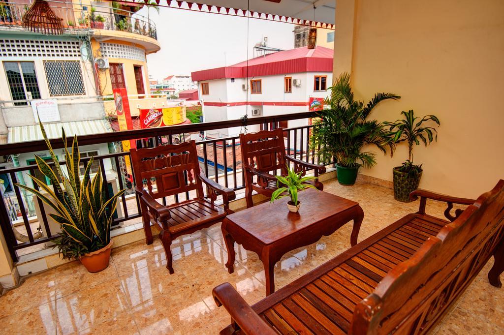 B52 Hostel Phnom Pen Exterior foto